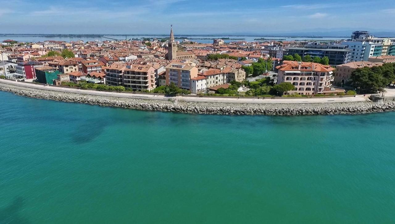 Lounge Del Duca, Centralissimo Bicamere Su Due Livelli - Posto Auto A Richesta Градо Экстерьер фото