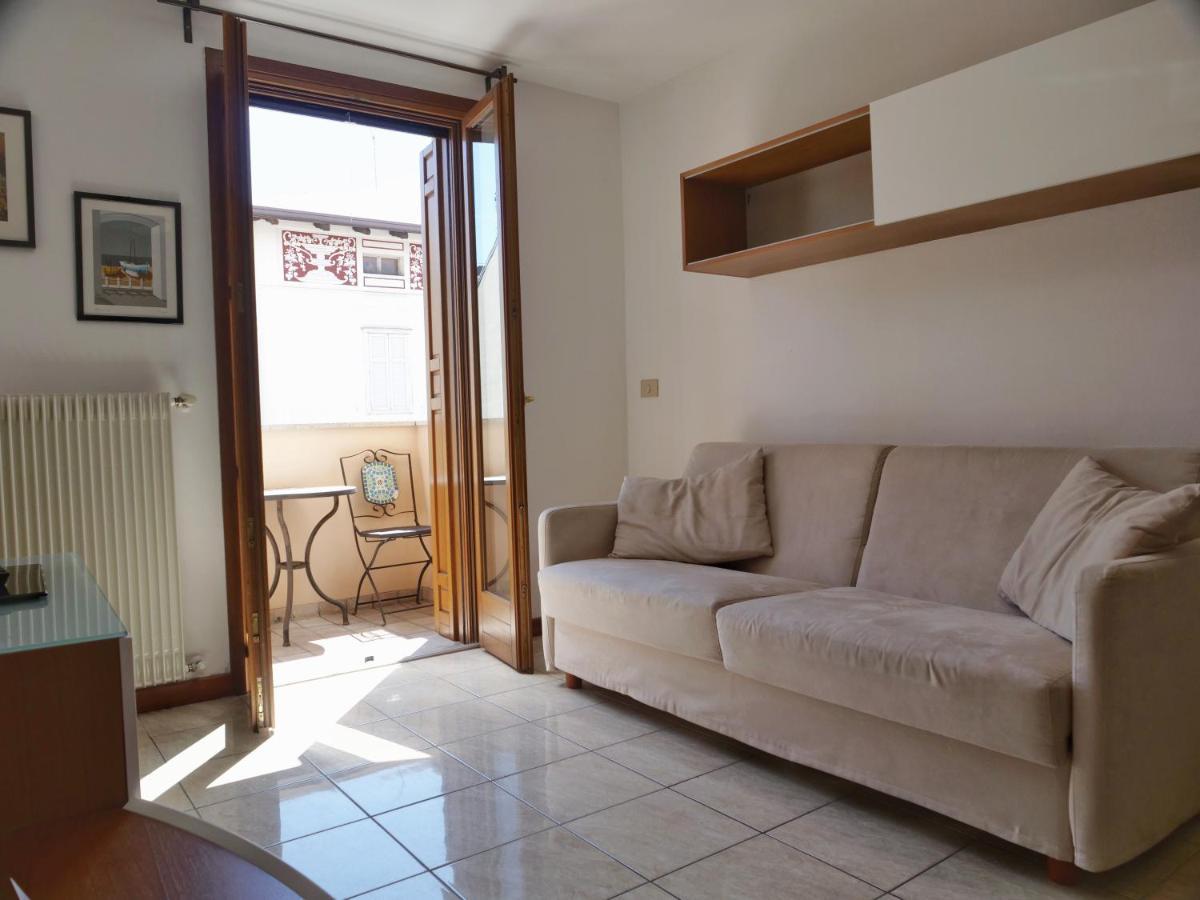 Lounge Del Duca, Centralissimo Bicamere Su Due Livelli - Posto Auto A Richesta Градо Экстерьер фото