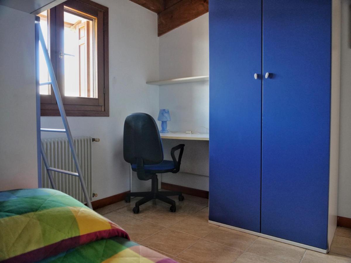 Lounge Del Duca, Centralissimo Bicamere Su Due Livelli - Posto Auto A Richesta Градо Экстерьер фото