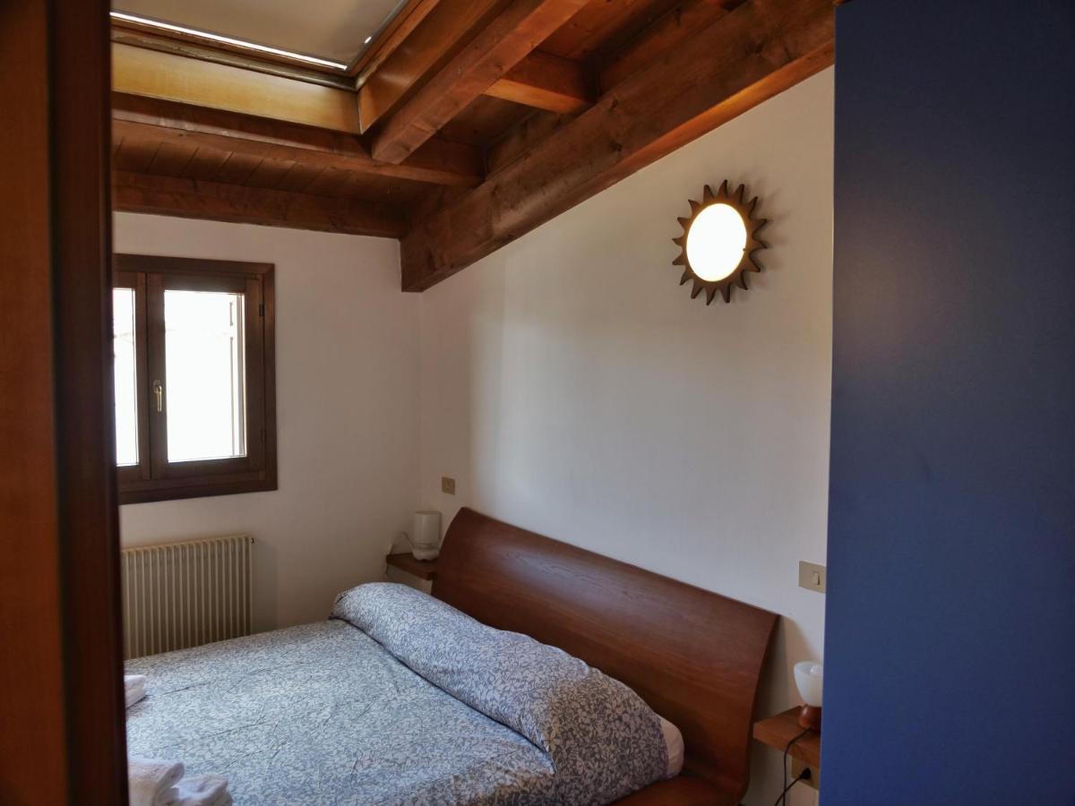 Lounge Del Duca, Centralissimo Bicamere Su Due Livelli - Posto Auto A Richesta Градо Экстерьер фото