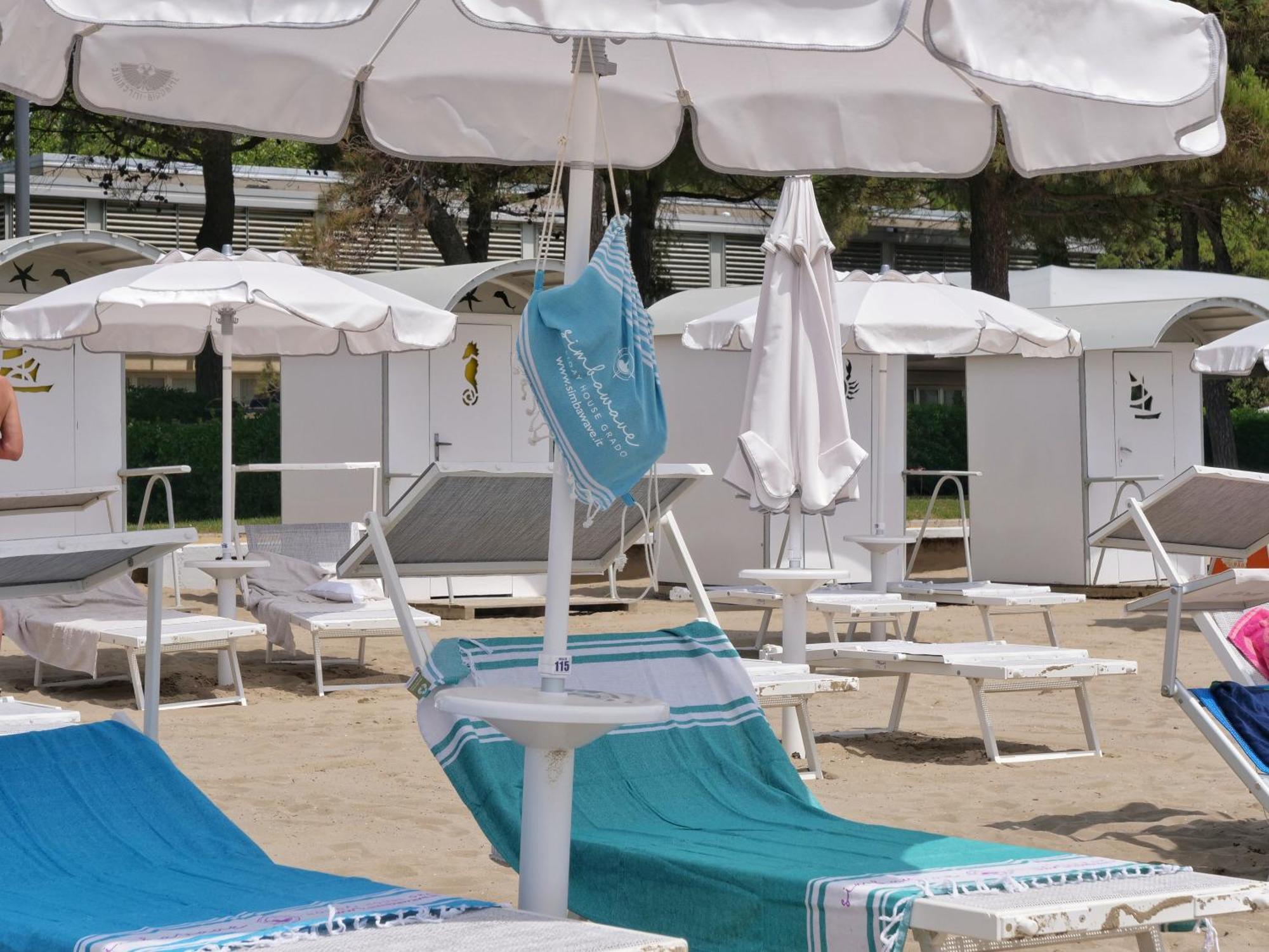 Lounge Del Duca, Centralissimo Bicamere Su Due Livelli - Posto Auto A Richesta Градо Экстерьер фото
