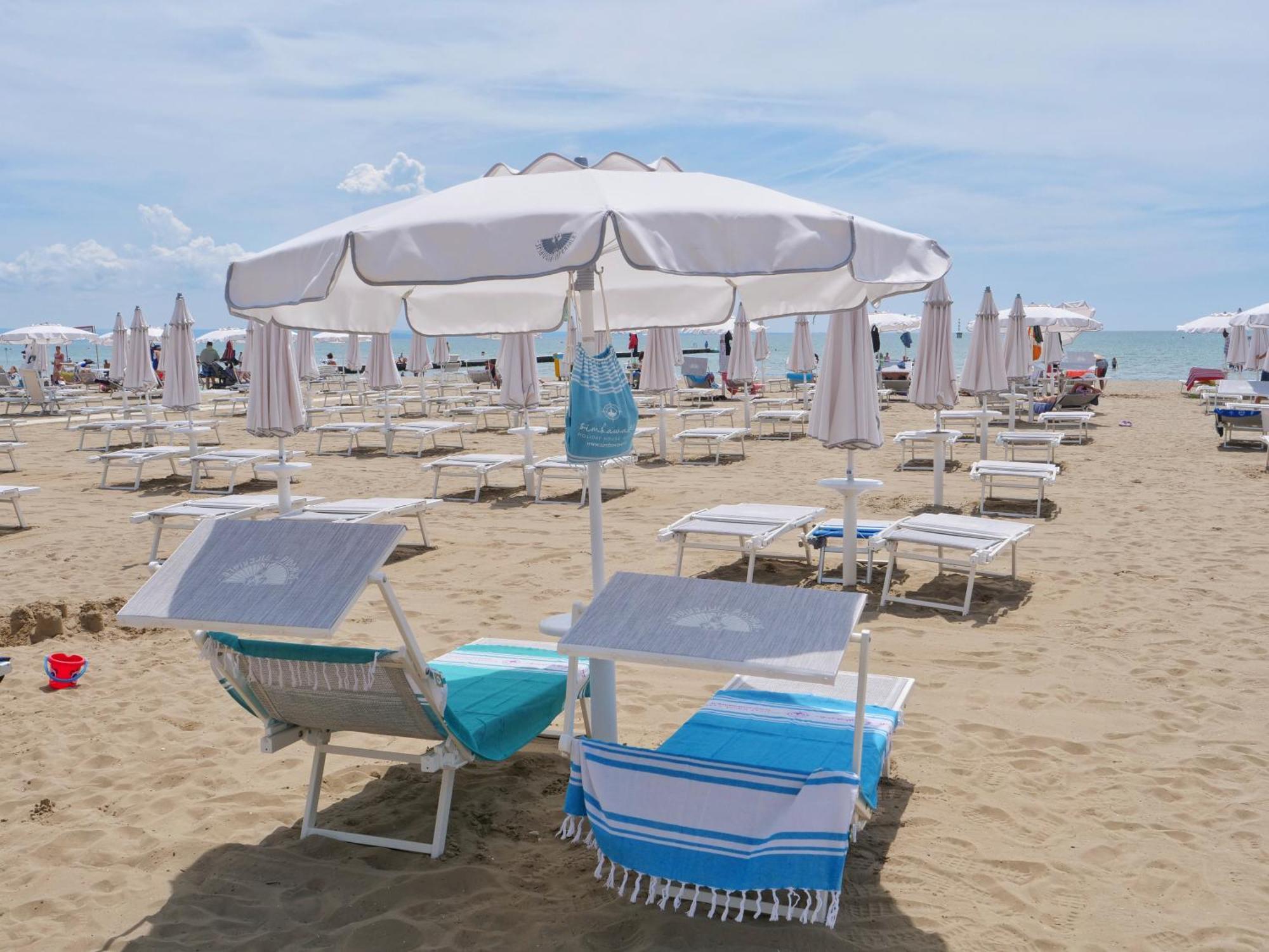 Lounge Del Duca, Centralissimo Bicamere Su Due Livelli - Posto Auto A Richesta Градо Экстерьер фото